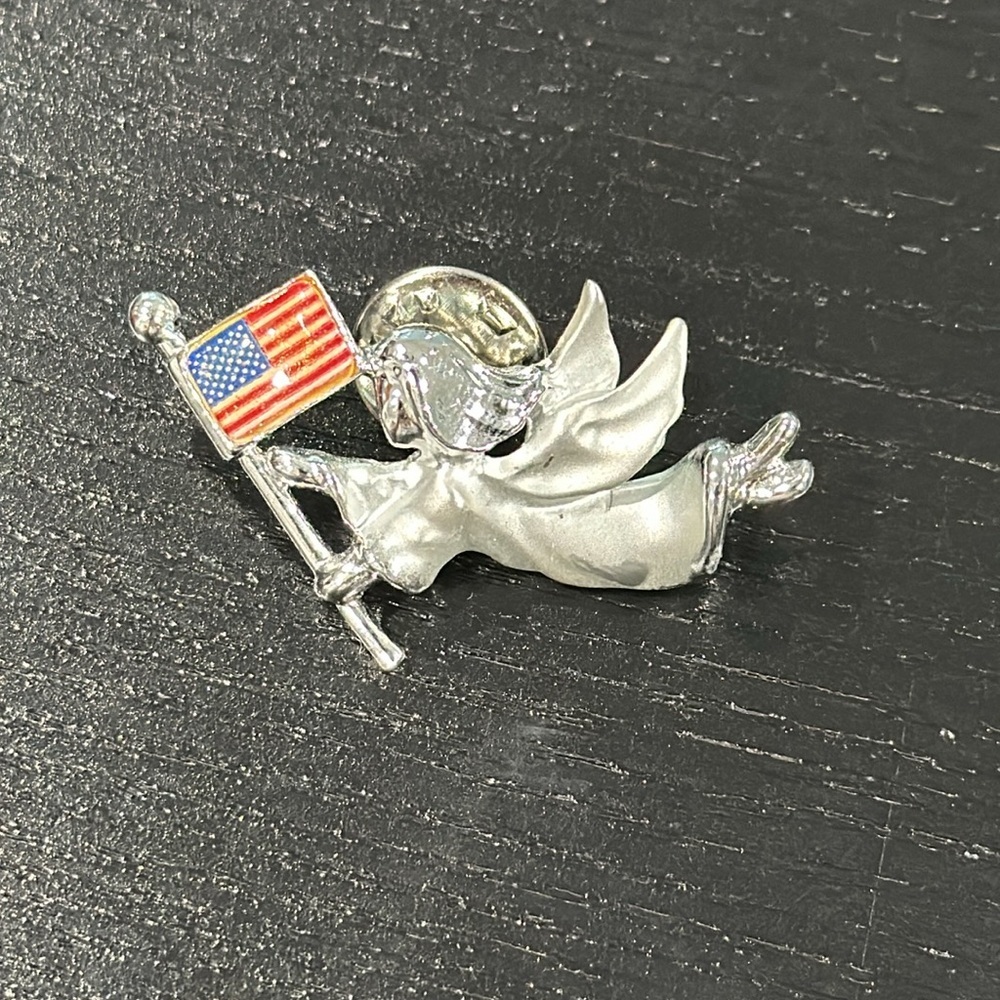 Angel with American Flag Pin